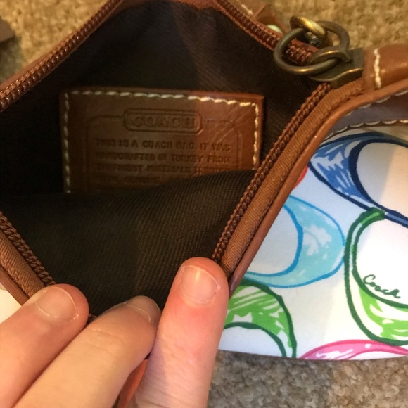 Coach clutches. Hardly used - Picture 4 of 4